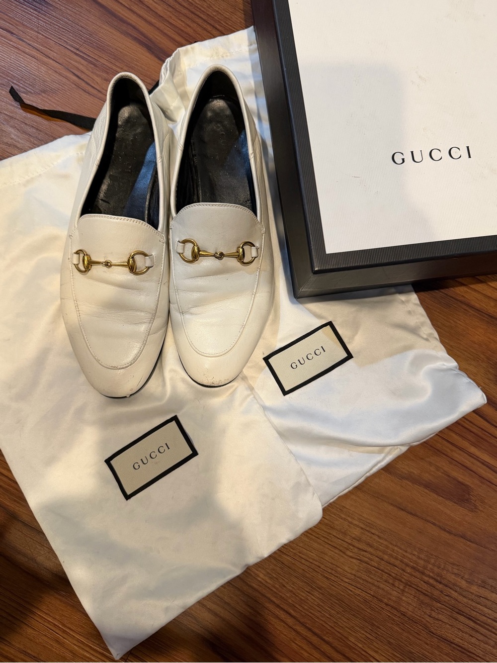 Gucci White Leather Horsebit Loafers